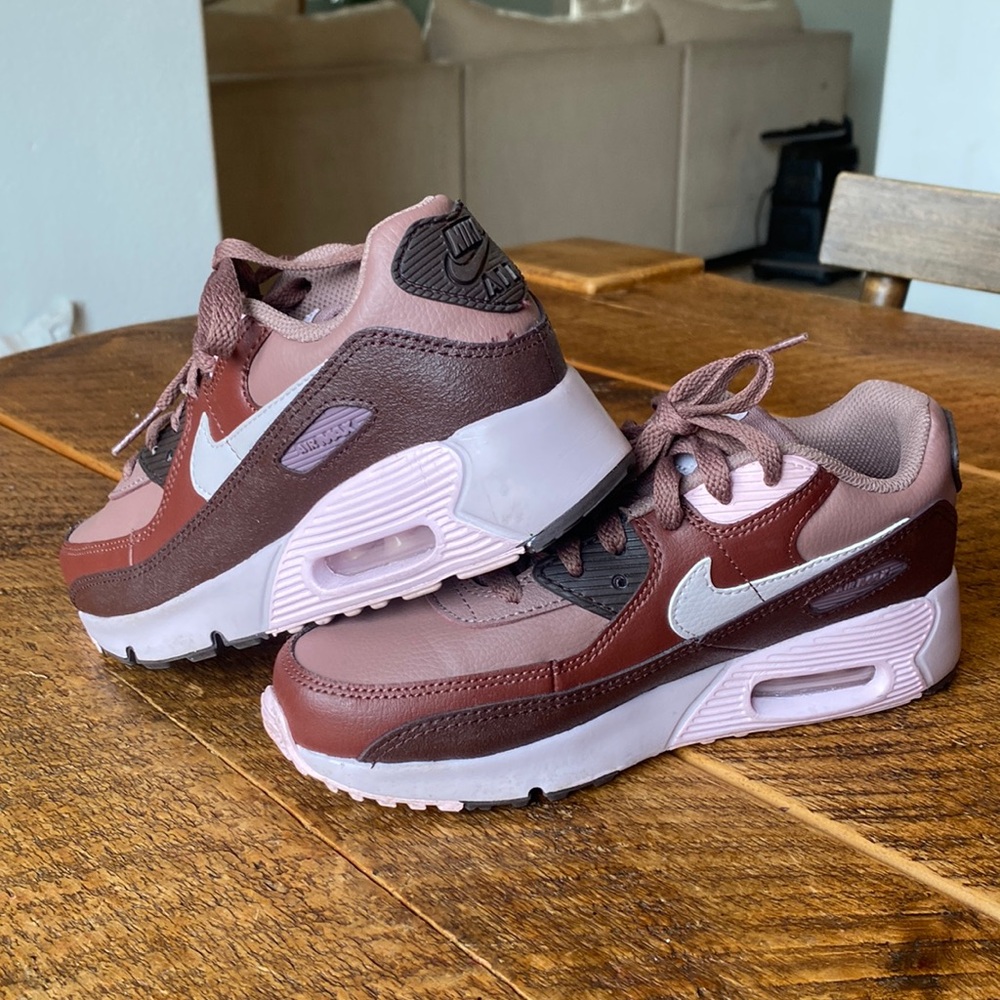 NIKE Air Max 90 - kids US 3 Y / Smokey Mauve/Platinum Violet/Dark Pony